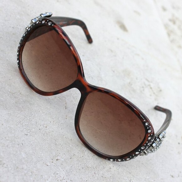 Montana West Sunglasses in Leopard w/Silver Swirl Flower Concho Accents main image 9